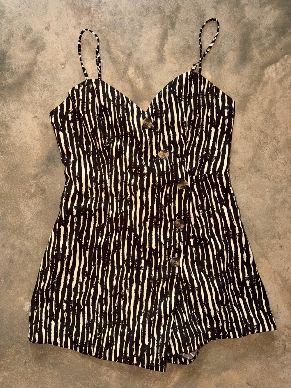 8 Birdies Brown Cream Zebra Print Button Front Romper Medium Boutique